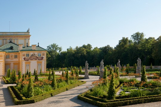 Ogród włoski na tarasie górnym i południowa strona pałacu, fot. W. Holnicki.jpg